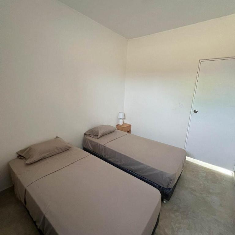 Modern, central apartment, steps from the beach - Apartamento de 2 dormitorios - 10