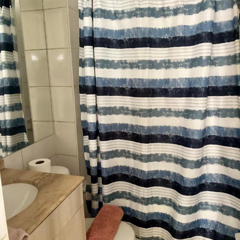 Inversiones Inmobiliarias AYD - Estudio Deluxe con cama grande - 8