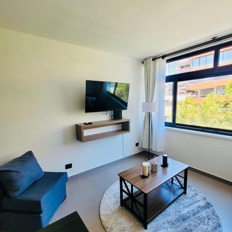 Spacious Modern 1BR Walk to Costanera Center - One-Bedroom Apartment - 16