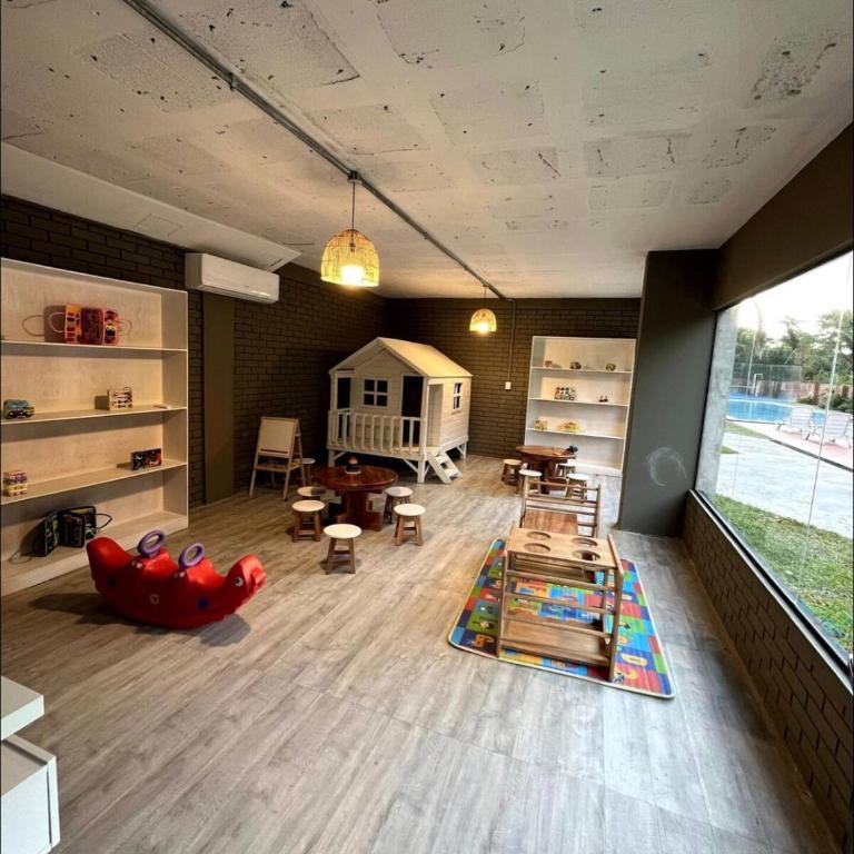 Depto con piscina y balcón a 5min del aeropuerto - One-Bedroom Apartment - 26