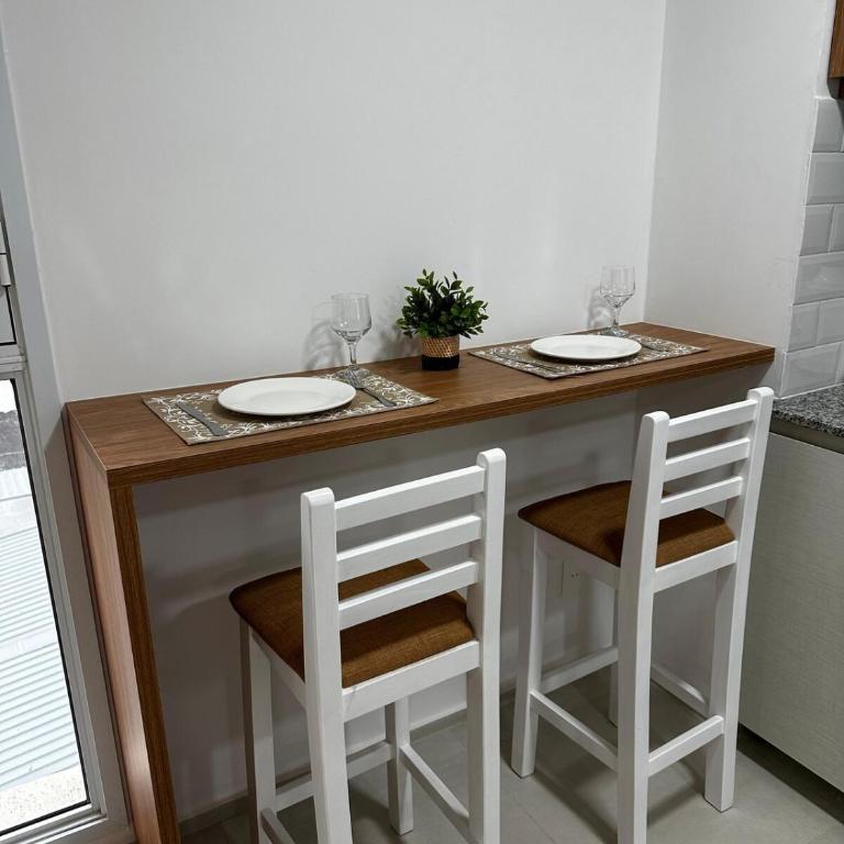 Depto con piscina y balcón a 5min del aeropuerto - One-Bedroom Apartment - 32