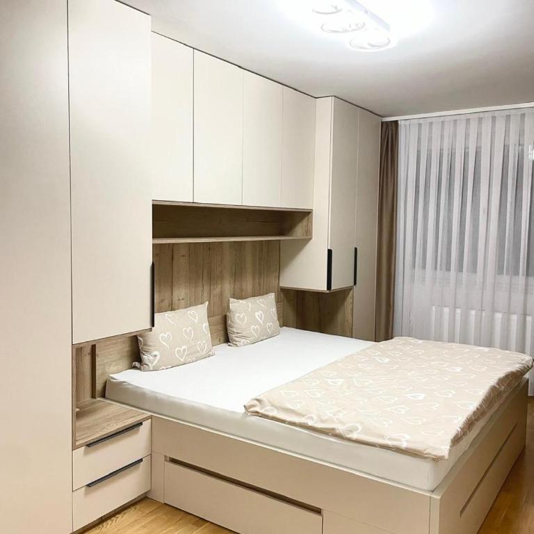 Tiffany Delux - Apartman sa 3 Spavaće Sobe - 16
