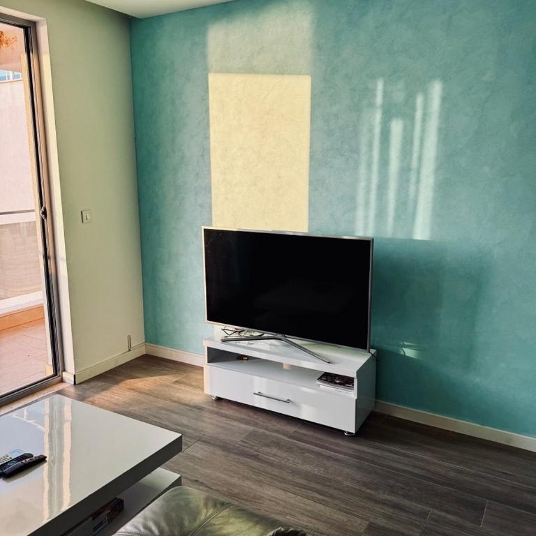 K-Club Marine Soul - Two-Bedroom Apartment with Balcony and Sea View - 23