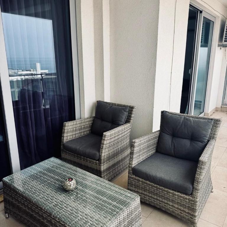 K-Club Marine Soul - Two-Bedroom Apartment with Balcony and Sea View - 11