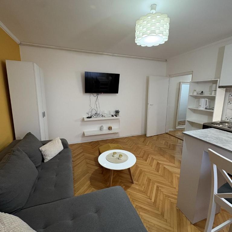 City Vibes - One-Bedroom Apartment - 14
