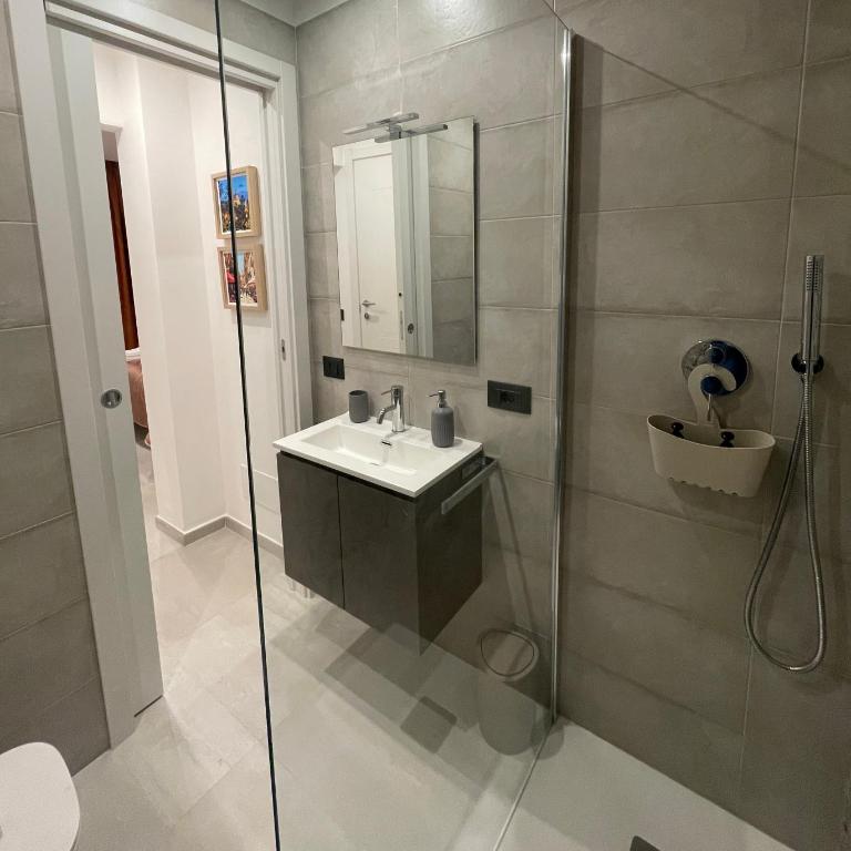 Civico 160 - Camera Matrimoniale con Bagno Privato - 8