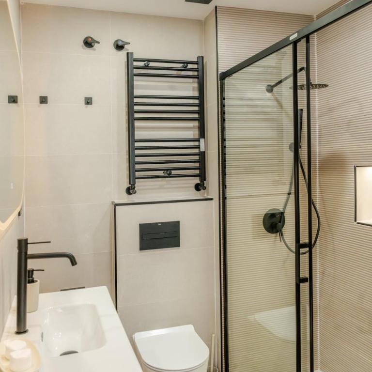 Lujo Silencioso en Plaza Mayor! Nuevo y Diáfano - Apartamento - 26