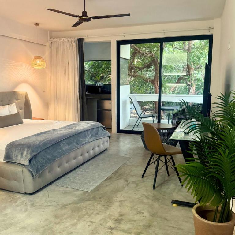 Rico Isla Rooms Eco-Chic - Deluxe Double Room with Balcony - 12
