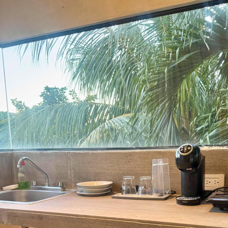 Rico Isla Rooms Eco-Chic - Deluxe Double Room with Balcony - 2