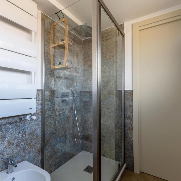 Hostly-The Terrace Apartment Roma - Appartamento con 2 Camere da Letto - 12