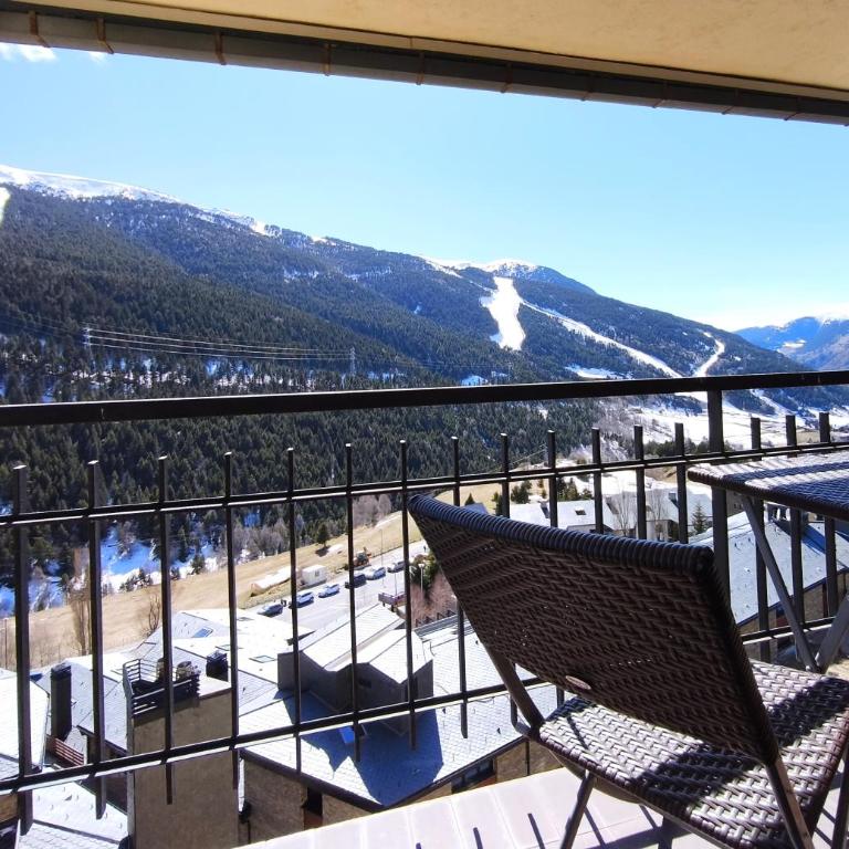 AC Apartaments Apollo Soldeu - Apartamento de 3 dormitorios con vistas a las montañas - 1