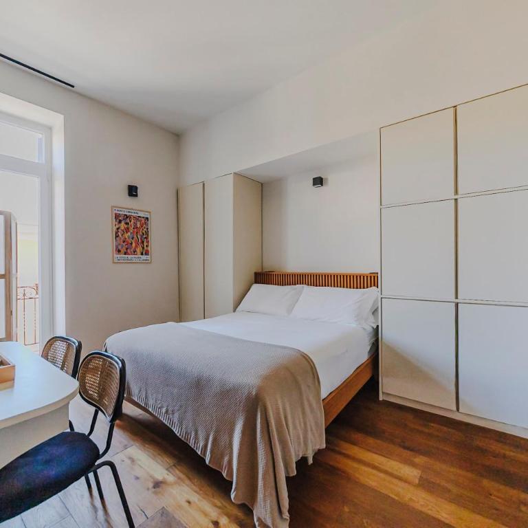 Palazzo Italia Suites - Deluxe Double Room with Bath - 8