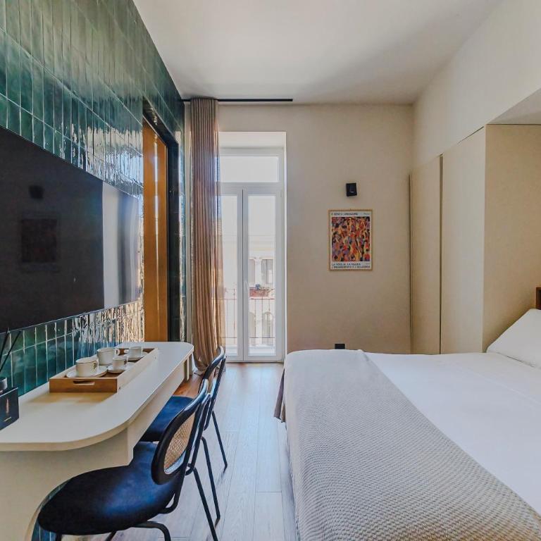 Palazzo Italia Suites - Deluxe Double Room with Bath - 14