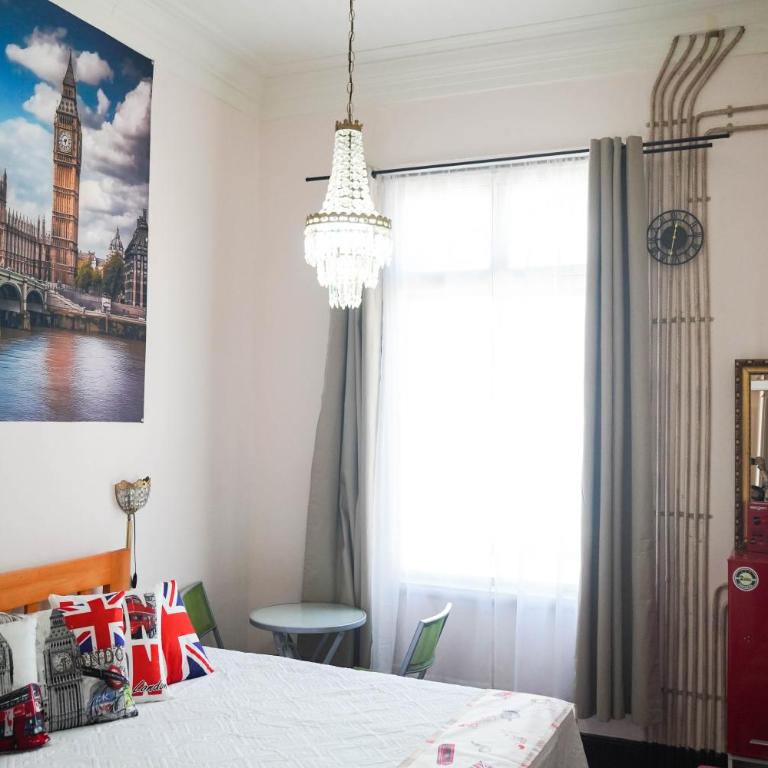 Casafran Boutique - King Room with Mountain View - 1