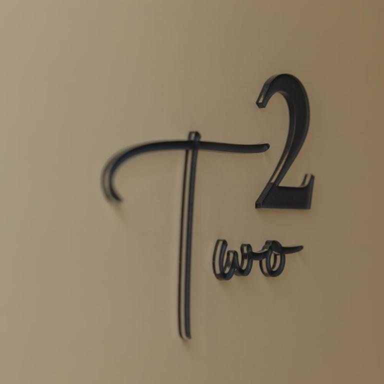 Campo's Guest House Airport - Double Room with Balcony - 5