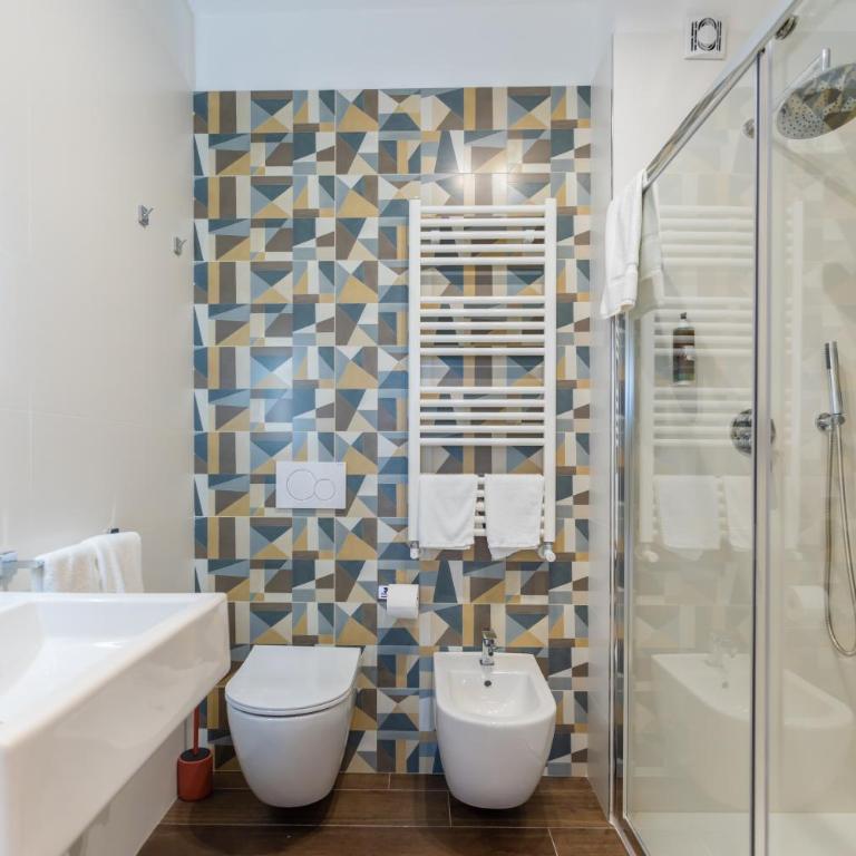 Campo's Guest House Airport - Luxury Quadruple Room - 14