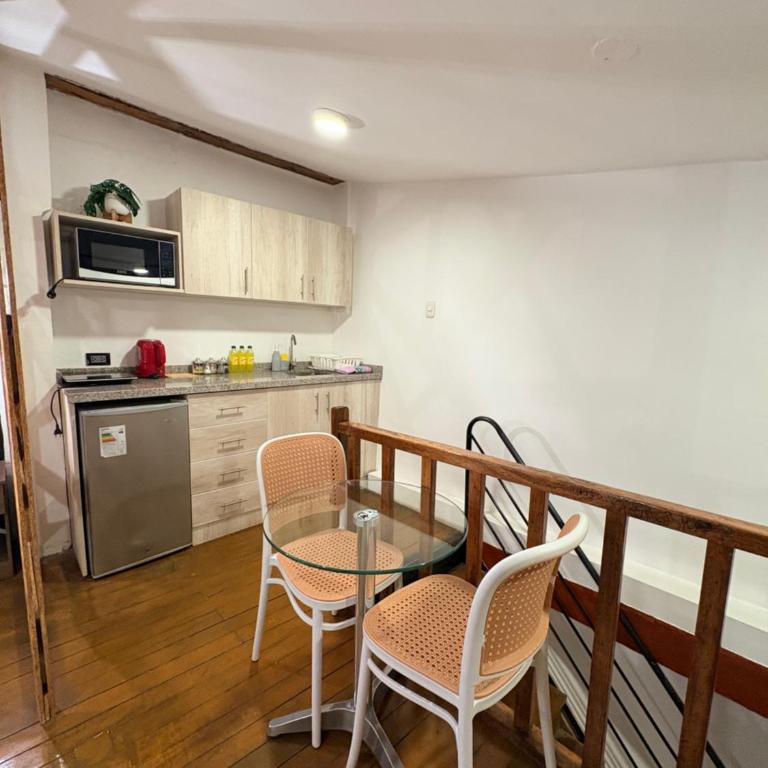 Blacky Hostel and Apartments - Loft - 1