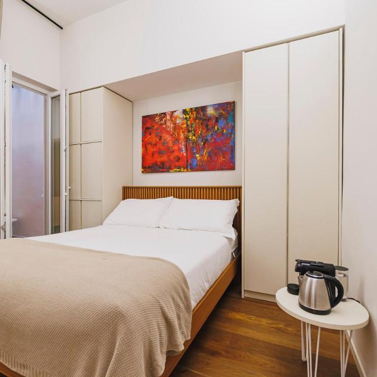 Palazzo Italia Suites - Deluxe King Room - 9