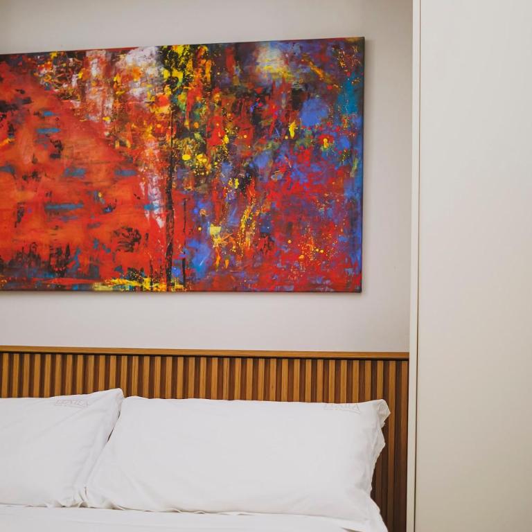 Palazzo Italia Suites - Deluxe King Room - 6