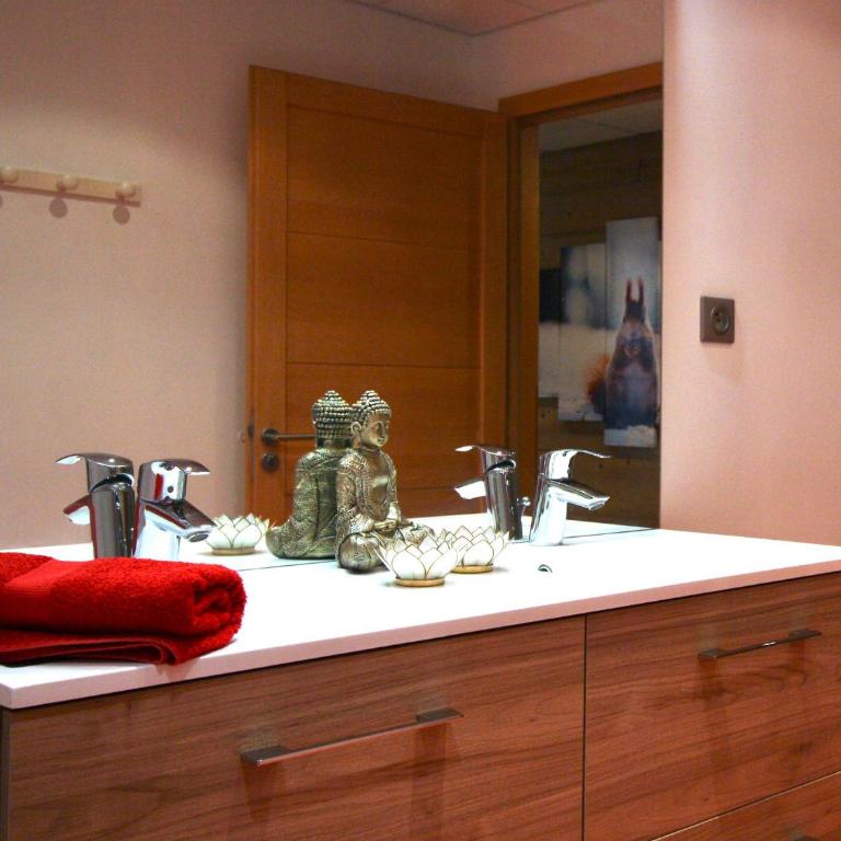 Chalet cosy avec sauna, piscine bio, proche lac et ski à Gérardmer - FR-1-589-408 - Appartement - 7