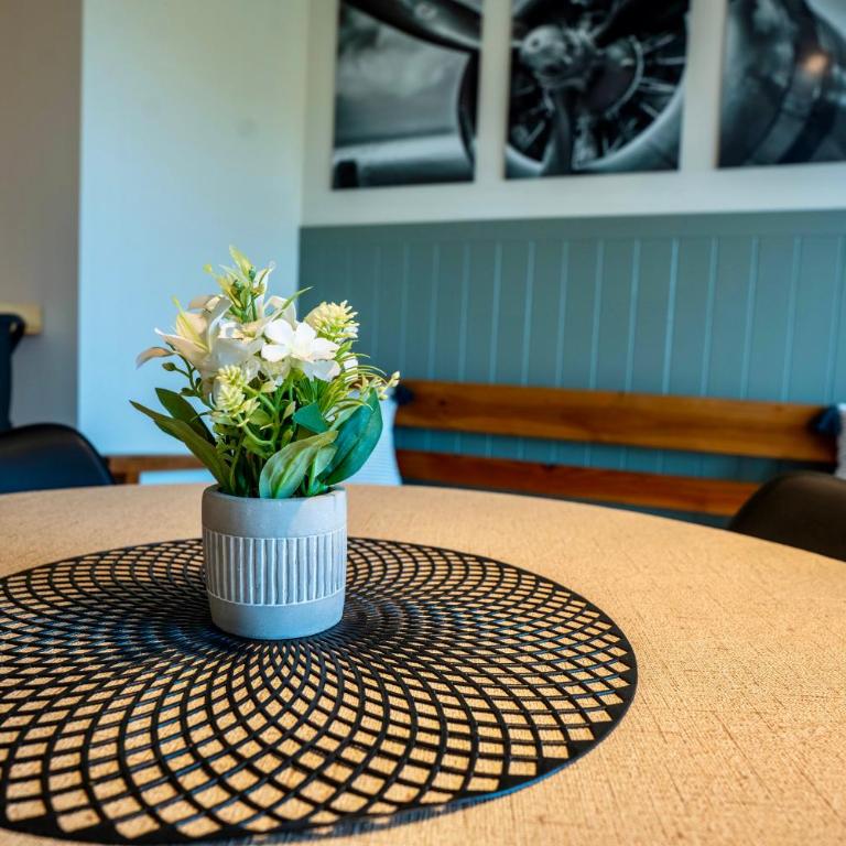 Moderno y Luminoso Monoambiente con Vista al Lago - Apartamento Superior de 1 dormitorio - 32
