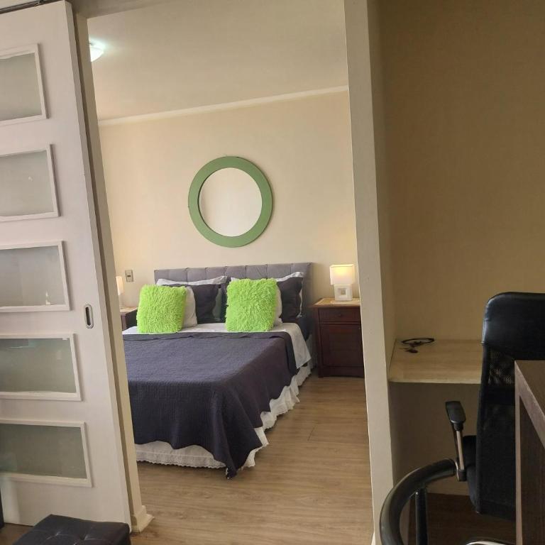 Studio Centro Apartamentos - Deluxe One-Bedroom Apartment with City View - 6