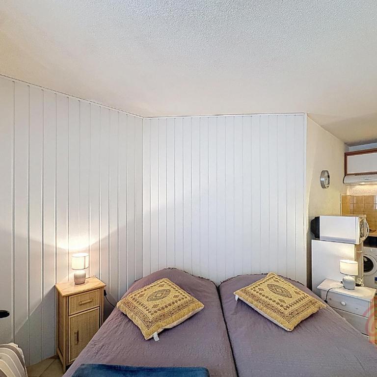 Charmant appartement avec terrasse, parking gratuit et animaux acceptés, proche des thermes à Lamalou - Studio - 11