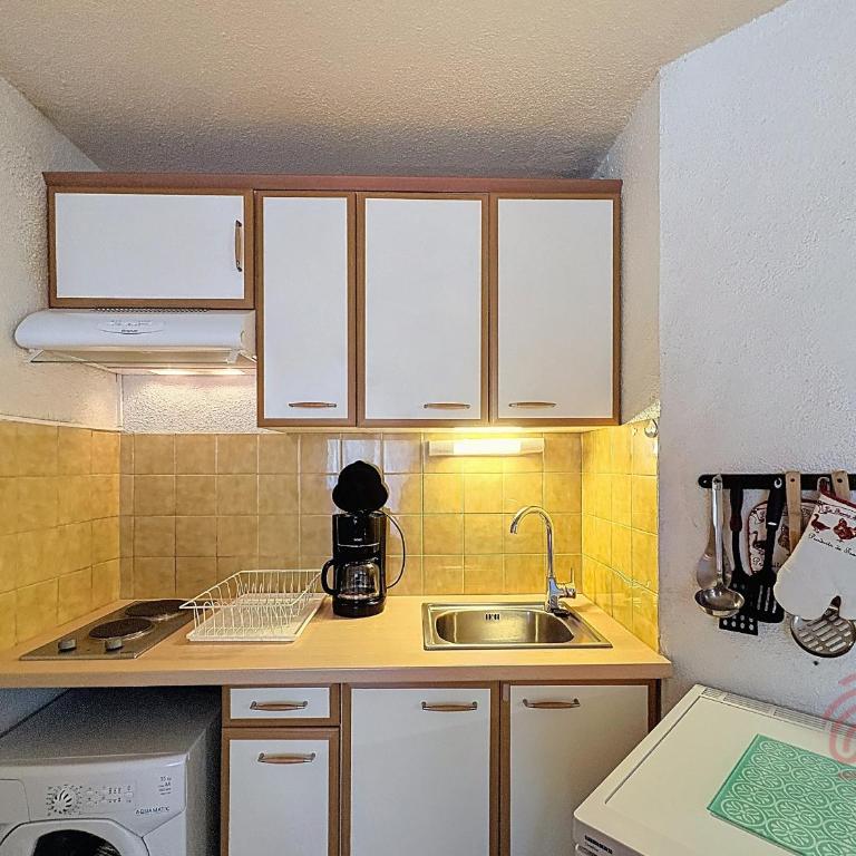 Charmant appartement avec terrasse, parking gratuit et animaux acceptés, proche des thermes à Lamalou - Studio - 16