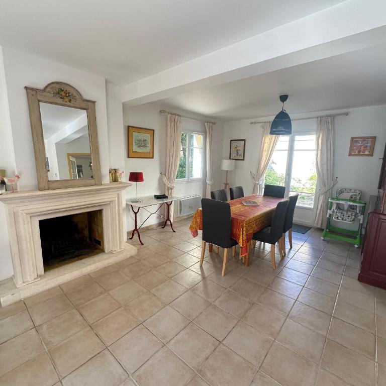 Grande Villa avec Jardin, Proche Plage et Centre de Villers-sur-Mer - FR-1-487-310 - Ferienhaus (8 Erwachsene) - 5
