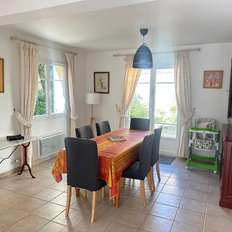 Grande Villa avec Jardin, Proche Plage et Centre de Villers-sur-Mer - FR-1-487-310 - Ferienhaus (8 Erwachsene) - 8