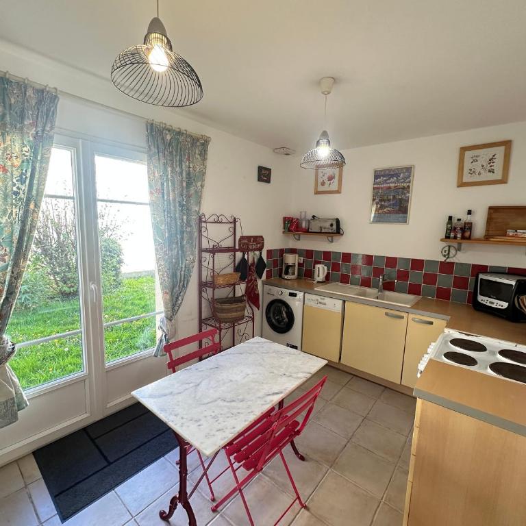 Grande Villa avec Jardin, Proche Plage et Centre de Villers-sur-Mer - FR-1-487-310 - Ferienhaus (8 Erwachsene) - 9