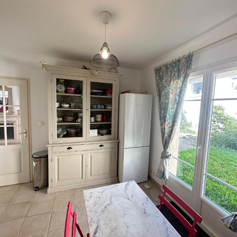 Grande Villa avec Jardin, Proche Plage et Centre de Villers-sur-Mer - FR-1-487-310 - Ferienhaus (8 Erwachsene) - 10