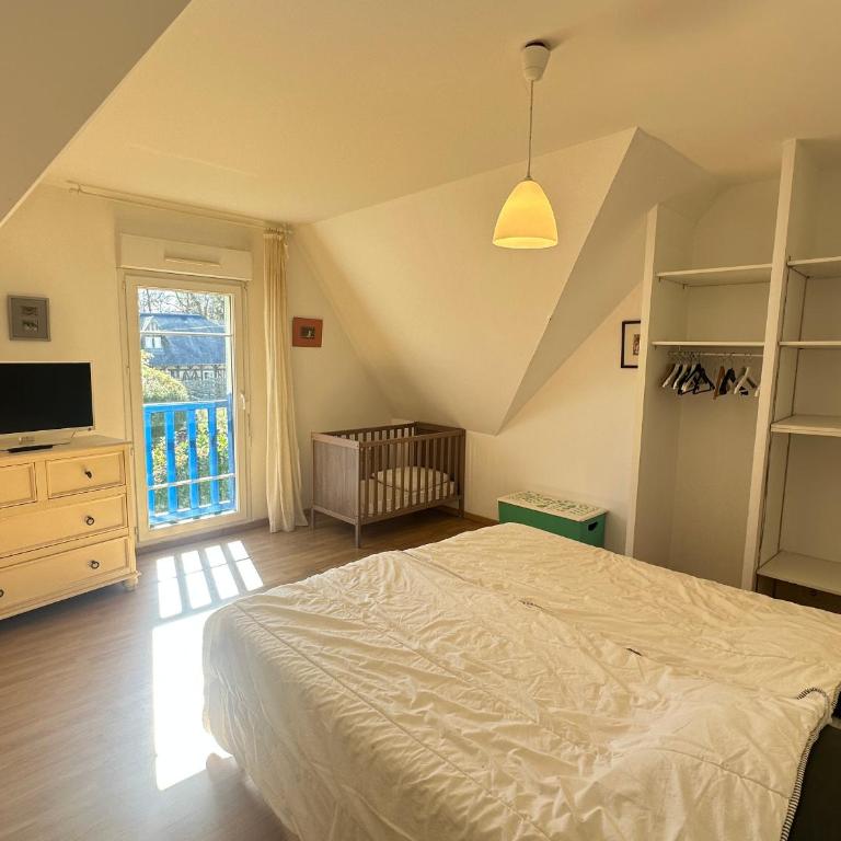 Grande Villa avec Jardin, Proche Plage et Centre de Villers-sur-Mer - FR-1-487-310 - Ferienhaus (8 Erwachsene) - 12