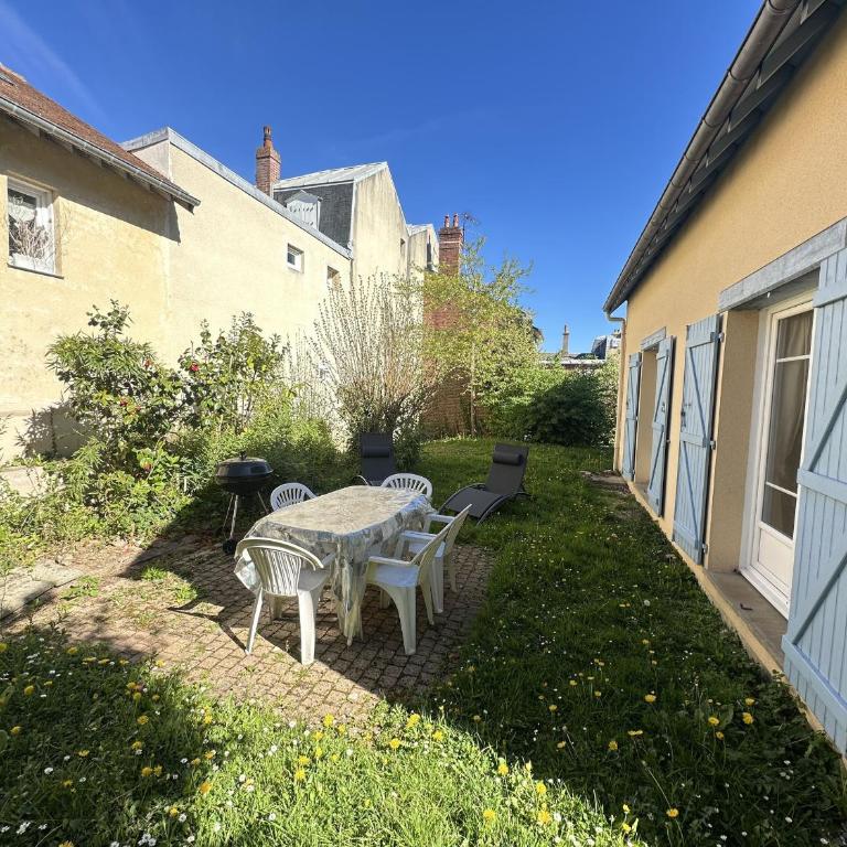 Grande Villa avec Jardin, Proche Plage et Centre de Villers-sur-Mer - FR-1-487-310 - Ferienhaus (8 Erwachsene) - 22