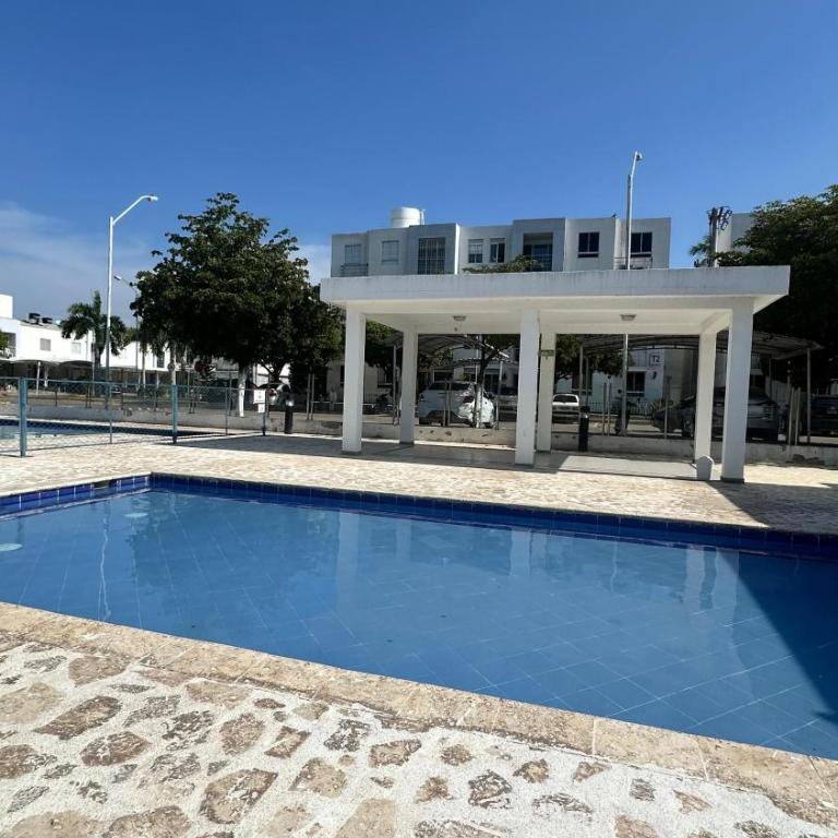 Apartamento Amoblado 3 Habitaciones en Conjunto - Apartamento de 3 dormitorios - 24