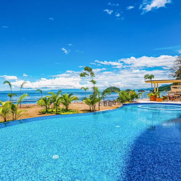 Oceanfront, 8th-floor condo with pool, pool spa & large balcony - Vacation Home - 30