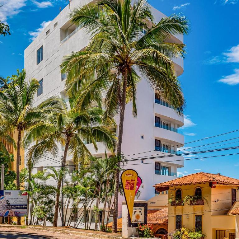 Oceanfront, 8th-floor condo with pool, pool spa & large balcony - Vacation Home - 37