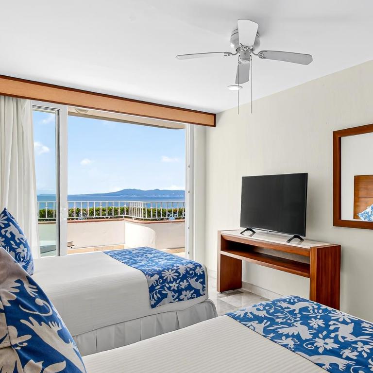 Stylish oceanview suite with infinity pool, full kitchen & bay-view terrace - Casa - 23