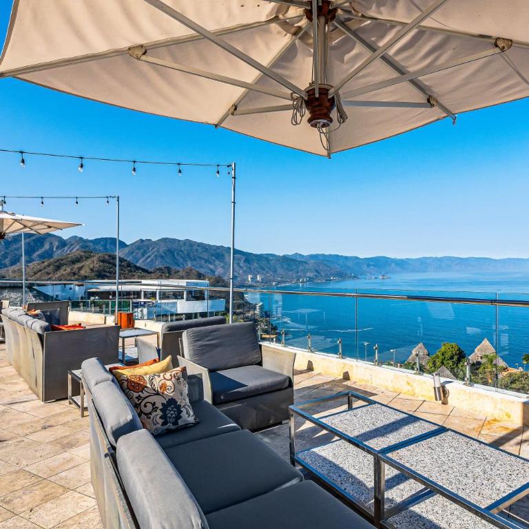 Upscale bayview villa with hot tub, private terrace, pool & stylish interiors - Vacation Home - 47