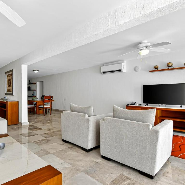 Upscale bayview villa with hot tub, private terrace, pool & stylish interiors - Vacation Home - 9