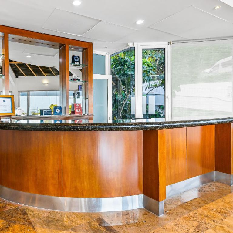 Upscale bayview villa with hot tub, private terrace, pool & stylish interiors - Vacation Home - 31