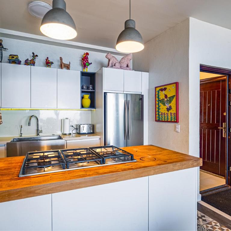 Charming condo featuring ocean views, pool & private terrace - Casa - 12