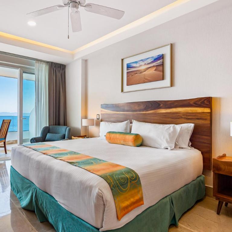 Oceanfront, 8th-floor condo with pool, pool spa & large balcony - Vacation Home - 13