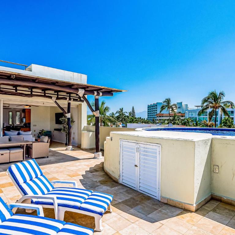 Charming condo with ocean-view, pool & balcony - Casa - 31