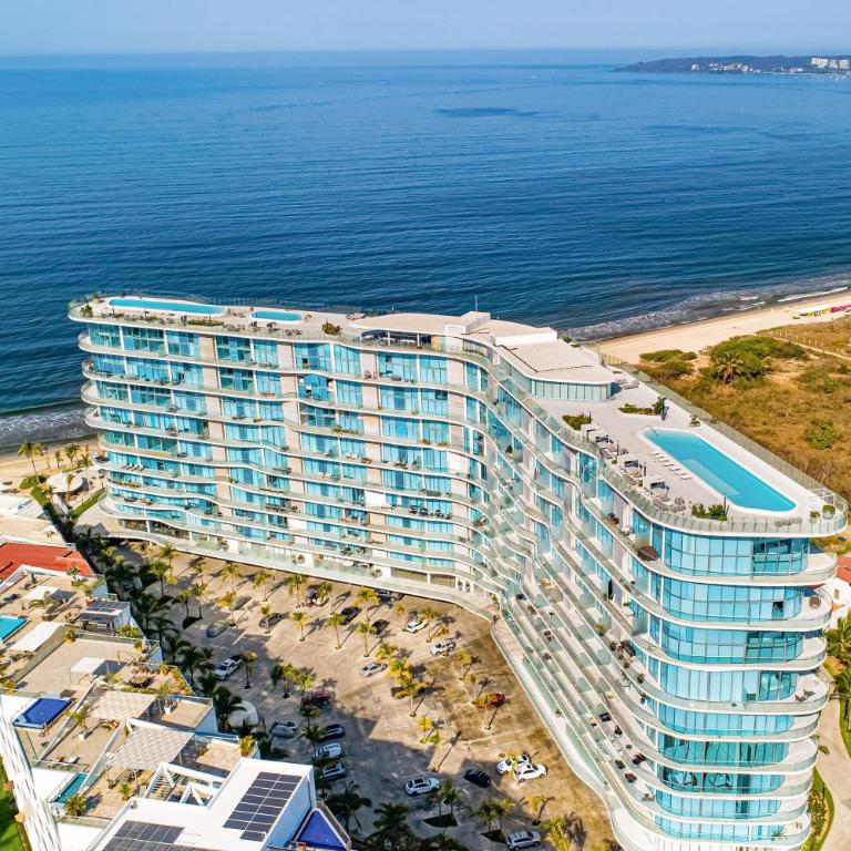 Oceanfront luxury with amazing view, 4 pools, private beach, on-site spa, dining - Casa - 47