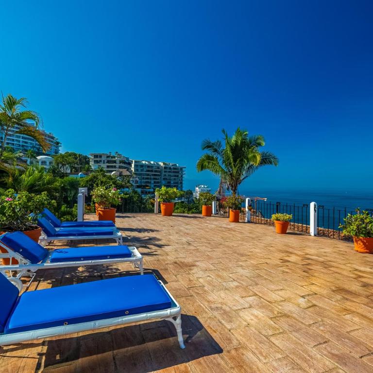 Charming condo featuring ocean views, pool & private terrace - Casa - 28