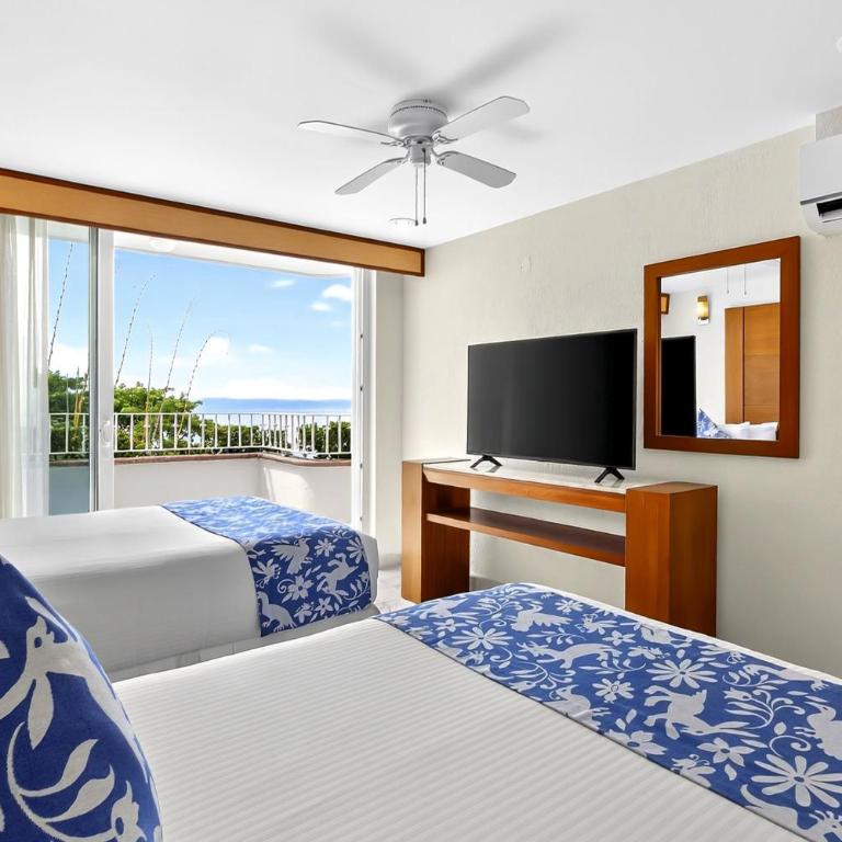 Stunning oceanview suite with cliffside infinity pool, terrace & gourmet kitchen - Casa - 17