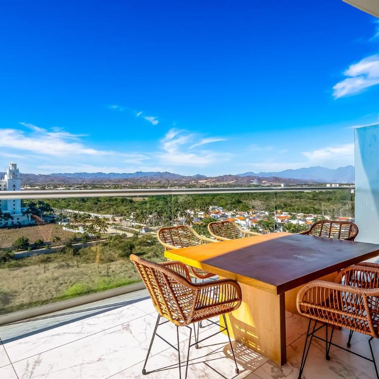 Oceanfront luxury with amazing view, 4 pools, private beach, on-site spa, dining - Casa - 28
