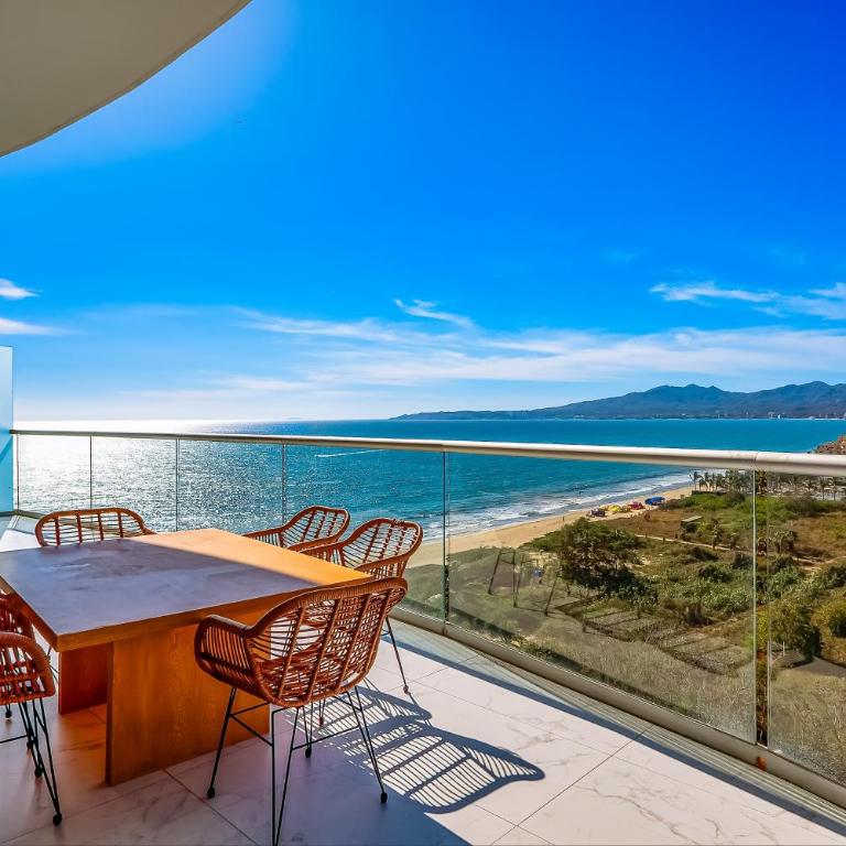 Oceanfront luxury with amazing view, 4 pools, private beach, on-site spa, dining - Casa - 25