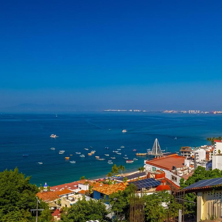 Charming condo featuring ocean views, pool & private terrace - Casa - 38